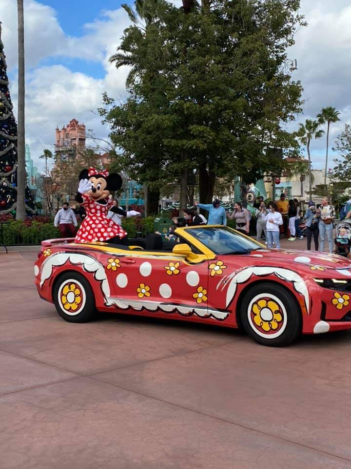 Minnie in covertible